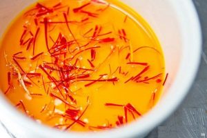 تشخیص زعفران اصل از  تقلبی